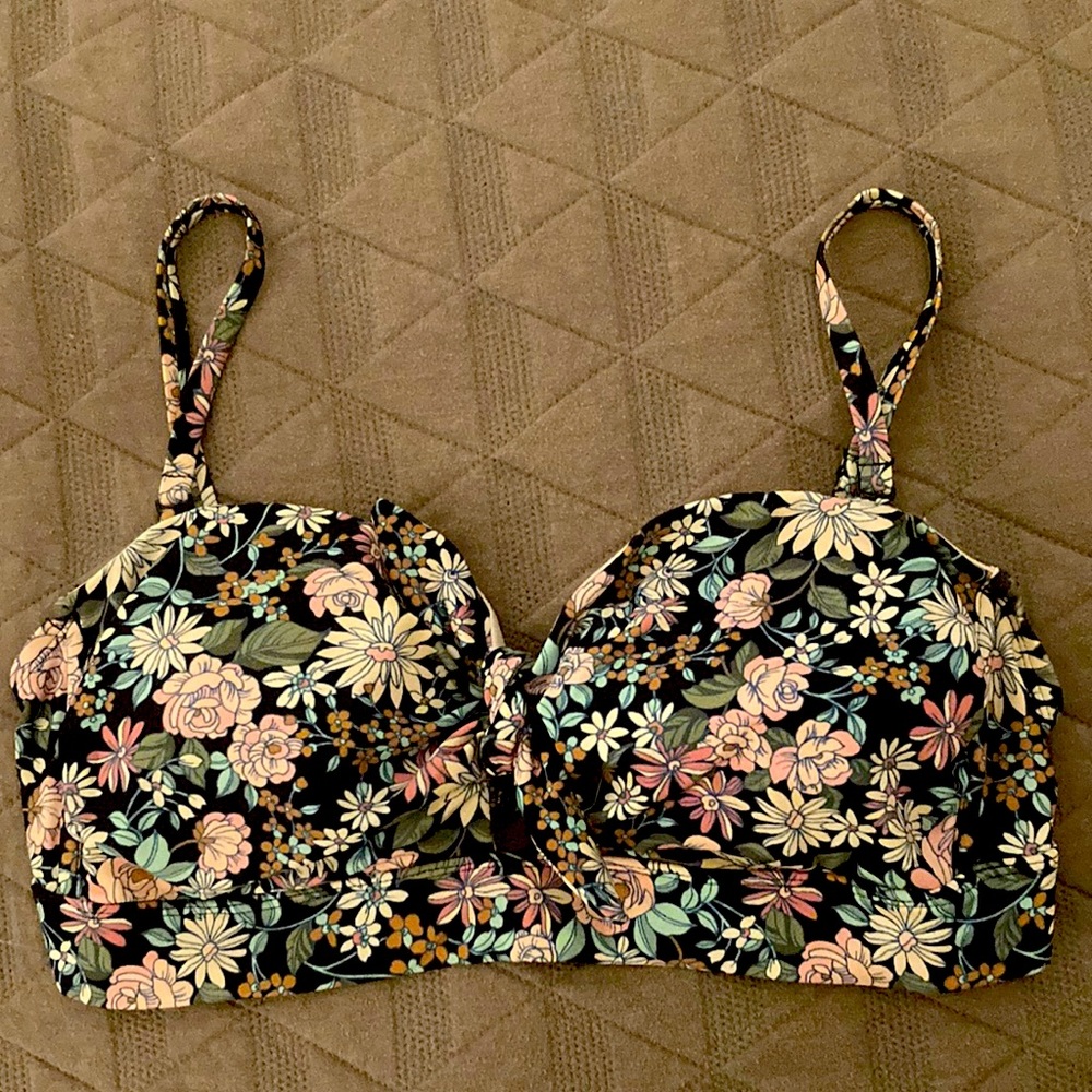 Kona Sol Floral Bikini Top👙